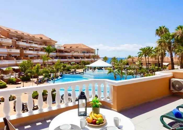 Appartement Home2book Modern Seaview & Pool, Americas