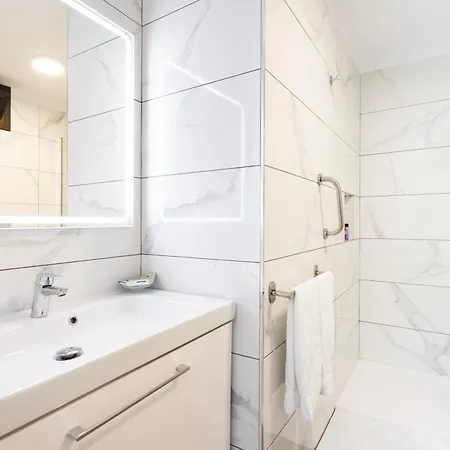 Διαμέρισμα Home2book Modern Seaview & Pool, Americas *