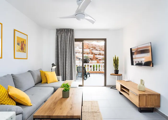 Home2book Modern Seaview & Pool, Americas